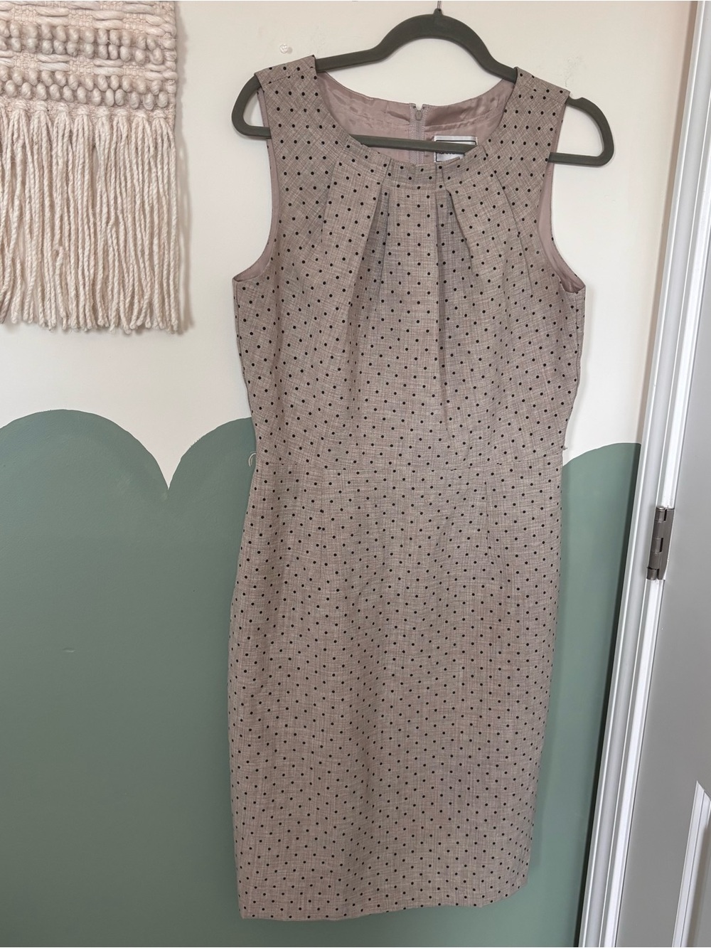 karin stevens Taupe Sleeveless Polka Dot Sheath Dress